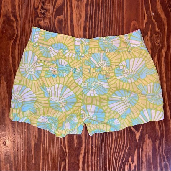 Lily Pulitzer Patterned Shorts size 00 - Picture 2 of 8